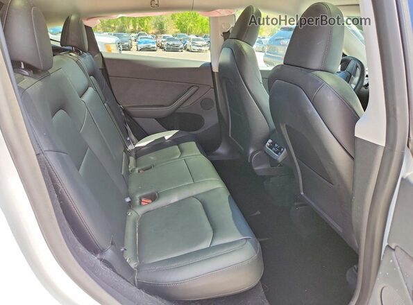 7SAYGDEE5RA332721 2024 TESLA MODEL Белый Вид задней части салона