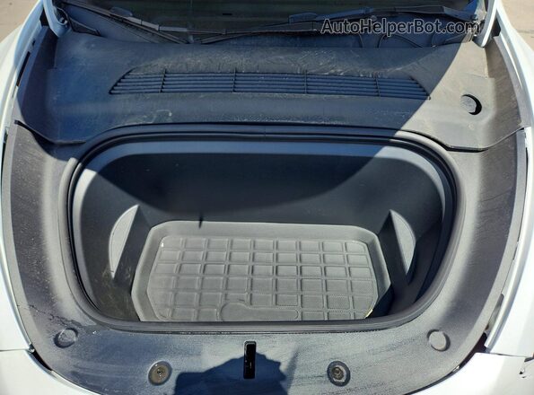 7SAYGDEE5RA332721 2024 TESLA MODEL Белый Вид подкапотного пространства