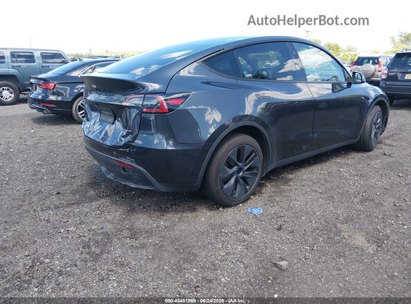 7SAYGDEE5RF170365 2024 TESLA MODEL Y Black Rear right
