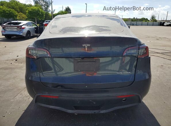 7SAYGDEE5SA360332 2025 TESLA MODEL Charcoal Rear view
