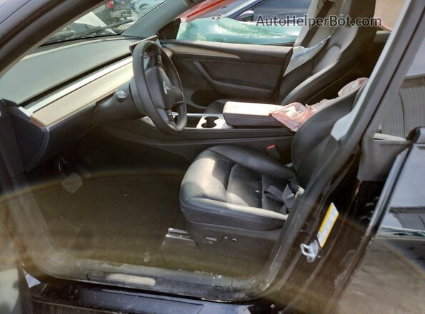7SAYGDEE5SF287417 2025 TESLA MODEL Black წინა სალონის ხედი