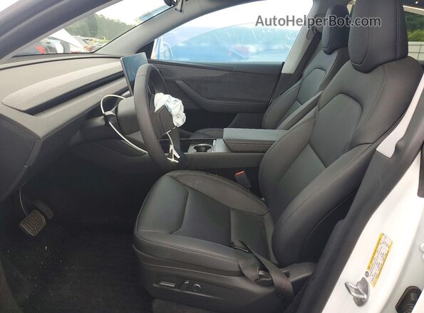 7SAYGDEE5TA415007 2026 TESLA OTHER White Вид салону спереду