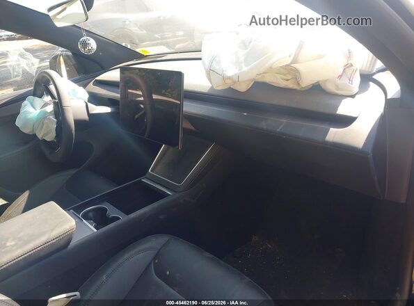 7SAYGDEE5TA666321 2026 TESLA MODEL Y Black Widok wnętrza z przodu
