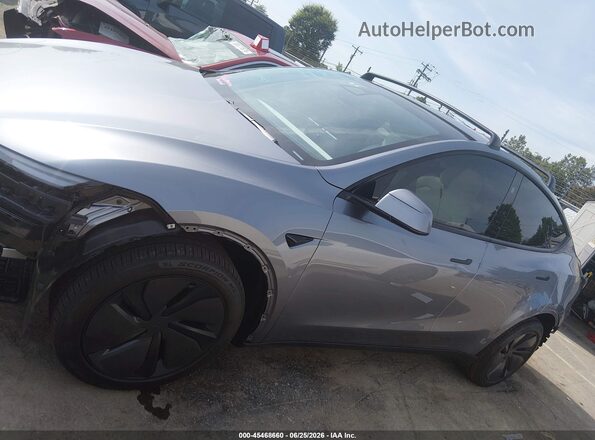 7SAYGDEE5TA669929 2026 TESLA MODEL Y Gray Սալոնի 360 աստիճան տեսք