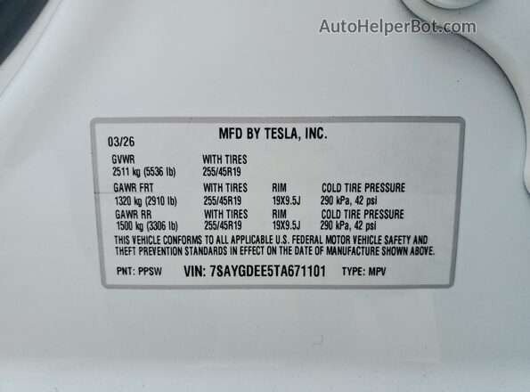7SAYGDEE5TA671101 2026 TESLA MODEL White VIN կոդի պիտակի տեսք
