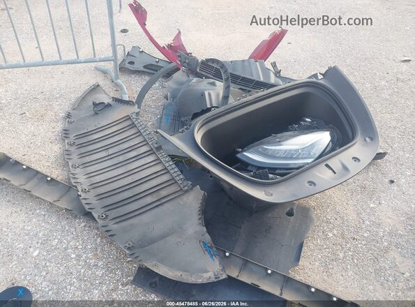 7SAYGDEE6NF395792 2022 TESLA MODEL Y Красный Вид панели приборов