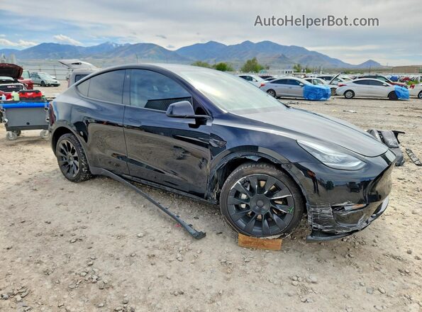 7SAYGDEE6NF447826 2022 TESLA OTHER Черный Передняя правая четверть