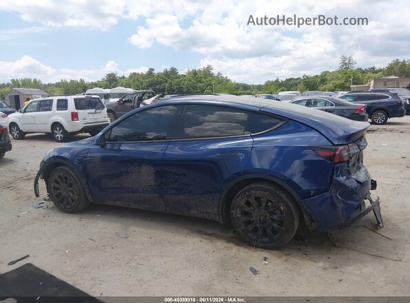 7SAYGDEE6NF481037 2022 TESLA MODEL Y Blue Rear interior view
