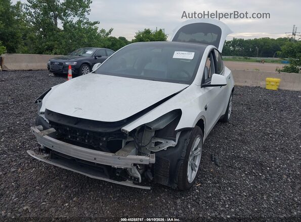 7SAYGDEE6NF532651 2022 TESLA MODEL Y White Vista frontal
