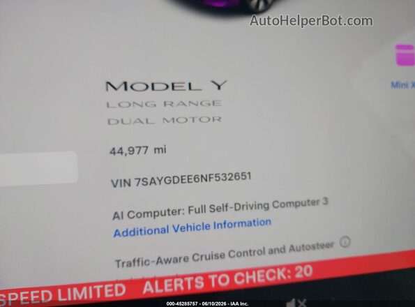 7SAYGDEE6NF532651 2022 TESLA MODEL Y White Vista de los asientos traseros