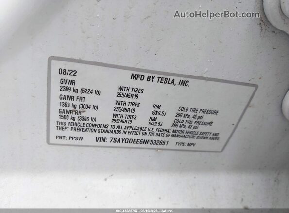 7SAYGDEE6NF532651 2022 TESLA MODEL Y White Vista del compartimento del motor