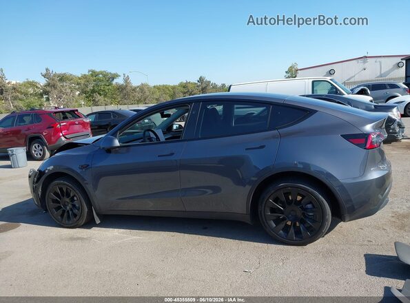 7SAYGDEE6PF797668 2023 TESLA MODEL Y Gray Սարքավորումների վահանակի տեսք