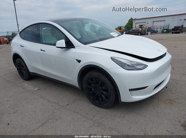 7SAYGDEE6PF935421 2023 TESLA MODEL Y White ხელსაწყოთა პანელის ხედი