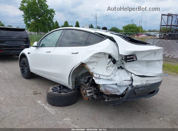 7SAYGDEE6PF935421 2023 TESLA MODEL Y White უკანა სალონის ხედი