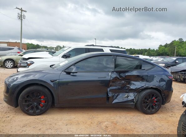 7SAYGDEE6RA222762 2024 TESLA MODEL Y Gray ხელსაწყოთა პანელის ხედი
