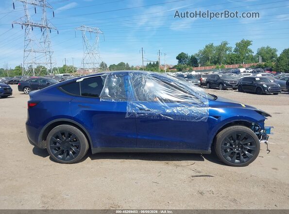 7SAYGDEE6RA227833 2024 TESLA MODEL Y Blue სალონის 360-გრადუსიანი ხედი