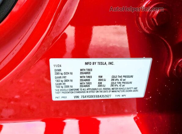 7SAYGDEE6SA352627 2025 TESLA MODEL Red 360 interior view