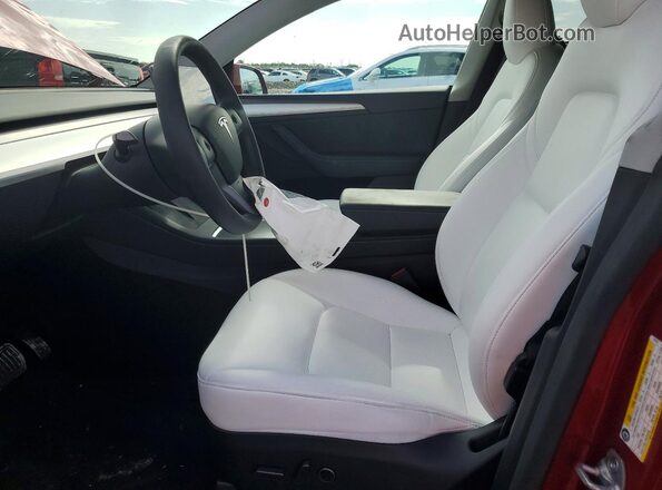 7SAYGDEE6SA352627 2025 TESLA MODEL Red Front interior view