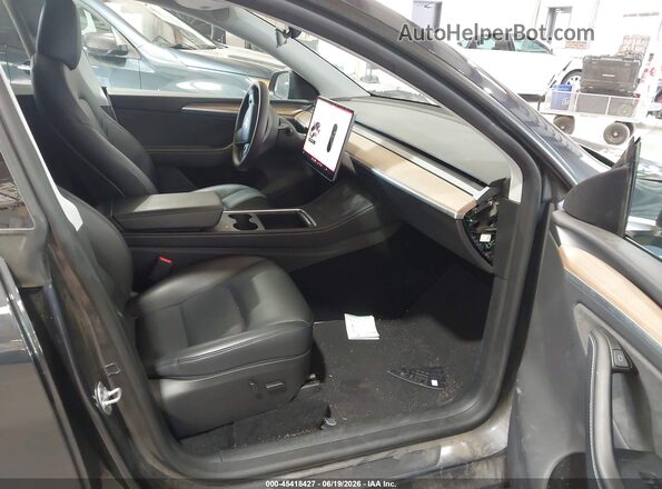 7SAYGDEE6SA358282 2025 TESLA MODEL Y Gray Սալոնի դիմացի տեսք