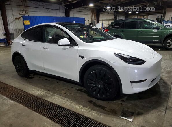 7SAYGDEE6SA361148 2025 TESLA MODEL White Front right