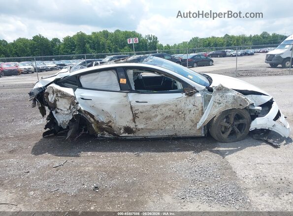 7SAYGDEE6TA385466 2026 TESLA MODEL Y White Սարքավորումների վահանակի տեսք