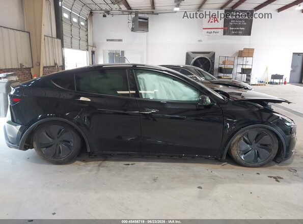 7SAYGDEE6TA415341 2026 TESLA MODEL Y Black Widok wnętrza z tyłu