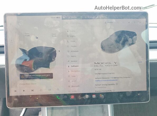 7SAYGDEE6TF567123 2026 TESLA MODEL Black Սարքավորումների վահանակի տեսք