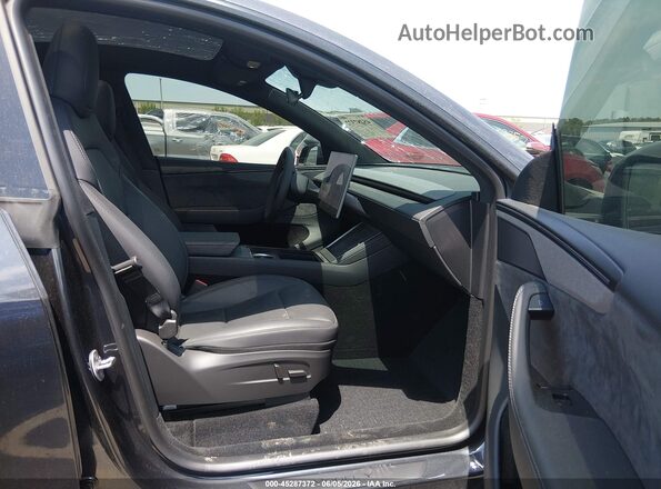 7SAYGDEE6TF588098 2026 TESLA MODEL Y Black წინა სალონის ხედი