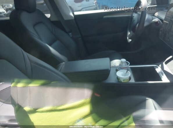 7SAYGDEE7PA125907 2023 TESLA MODEL Y Black Սալոնի դիմացի տեսք