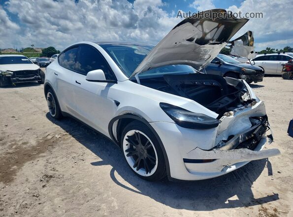 7SAYGDEE7PA147079 2023 TESLA MODEL Белый Передняя правая четверть