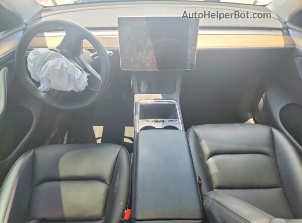 7SAYGDEE7PA147079 2023 TESLA MODEL Белый Вид панели приборов