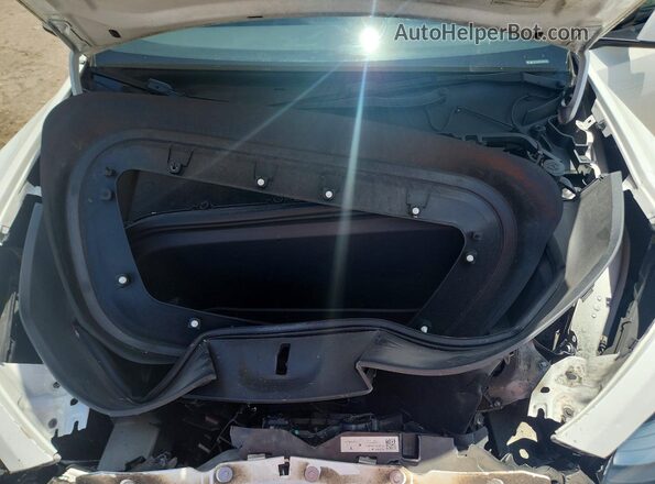7SAYGDEE7PA147079 2023 TESLA MODEL Белый Вид подкапотного пространства