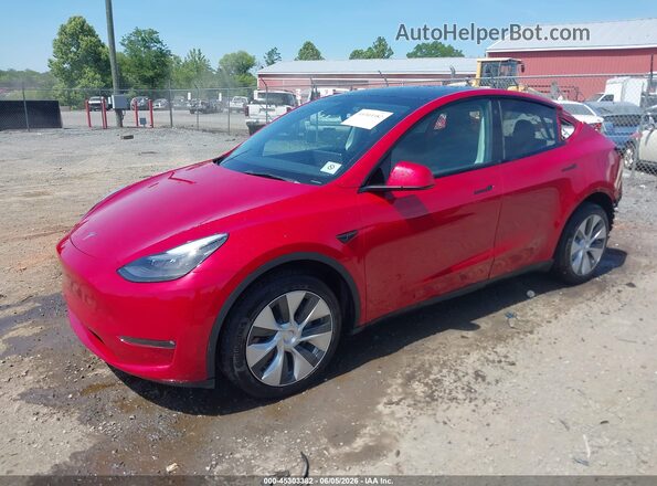 7SAYGDEE7PF667849 2023 TESLA MODEL Y Red Առջևի ձախ երեք քառորդ տեսարան