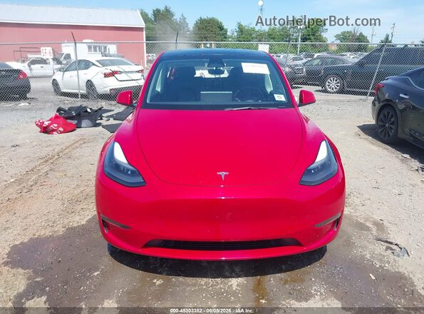 7SAYGDEE7PF667849 2023 TESLA MODEL Y Red Սալոնի հետևի տեսք