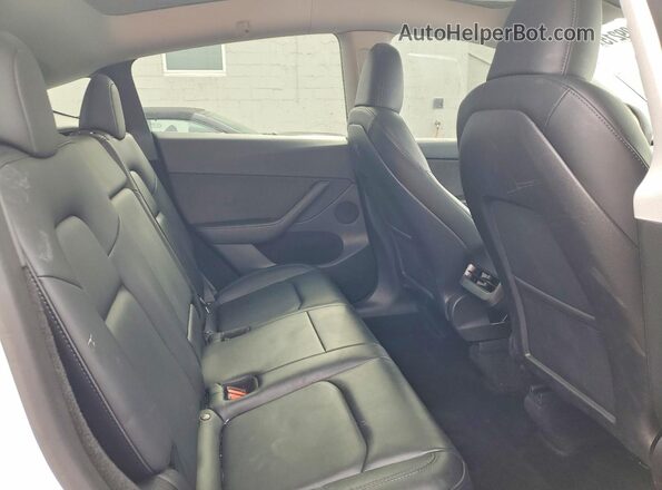 7SAYGDEE7PF685638 2023 TESLA MODEL White უკანა სალონის ხედი