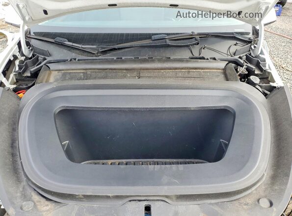 7SAYGDEE7PF685638 2023 TESLA MODEL White ძრავის განყოფილების ხედი