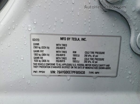 7SAYGDEE7PF685638 2023 TESLA MODEL White სალონის 360-გრადუსიანი ხედი