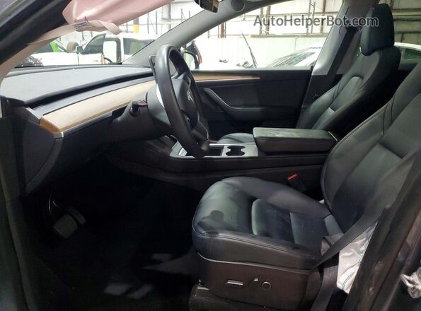 7SAYGDEE7PF689690 2023 TESLA MODEL Charcoal Widok wnętrza z przodu