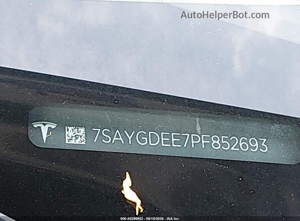 7SAYGDEE7PF852693 2023 TESLA MODEL Y Gray ძრავის განყოფილების ხედი