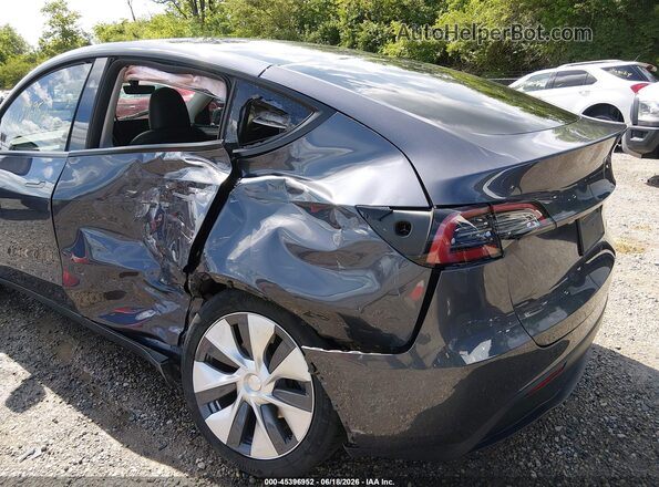 7SAYGDEE7PF852693 2023 TESLA MODEL Y Gray 