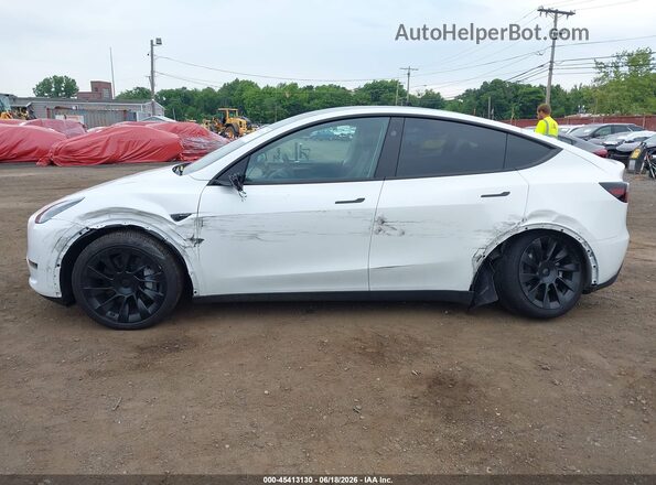 7SAYGDEE7SF220138 2025 TESLA MODEL Y Белый Панорамный вид салона 360°