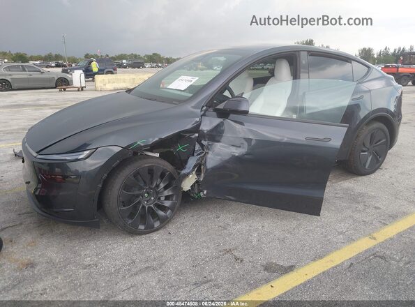 7SAYGDEE7TA635085 2026 TESLA MODEL Y Gray Vista frontal