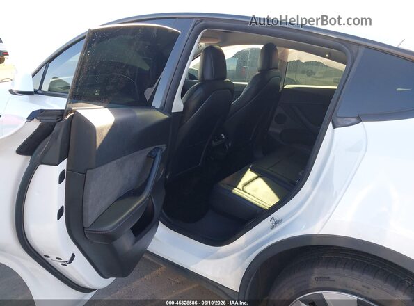7SAYGDEE8NF449299 — 2022 TESLA MODEL Y History & VIN | AutoHelperBot