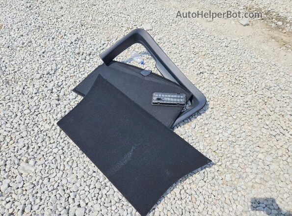 7SAYGDEE8PA026125 2023 TESLA MODEL Red Շարժիչի բաժամունքի տեսք