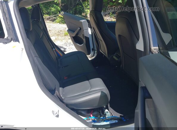 7SAYGDEE8PA120053 2023 TESLA MODEL Y White Widok naklejki z numerem VIN
