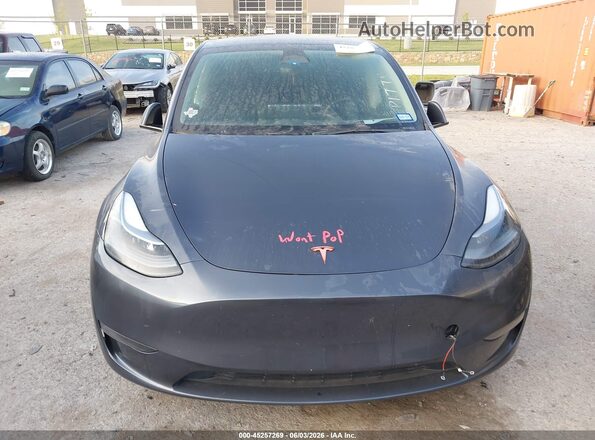 7SAYGDEE8PF639929 2023 TESLA MODEL Y Gray Vista del salpicadero