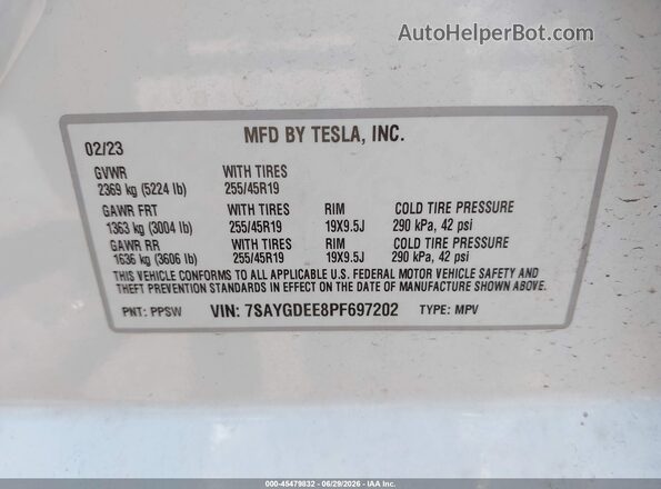 7SAYGDEE8PF697202 2023 TESLA MODEL Y White Vista del compartimento del motor