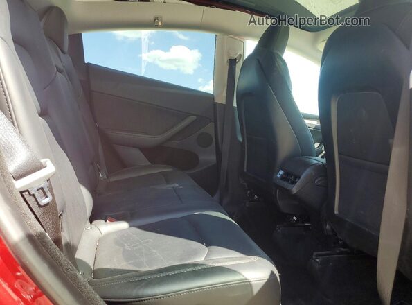 7SAYGDEE8PF708053 2023 TESLA MODEL Red Вид задніх сидінь