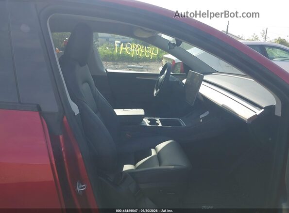 7SAYGDEE8RA275057 2024 TESLA MODEL Y Red Սալոնի դիմացի տեսք