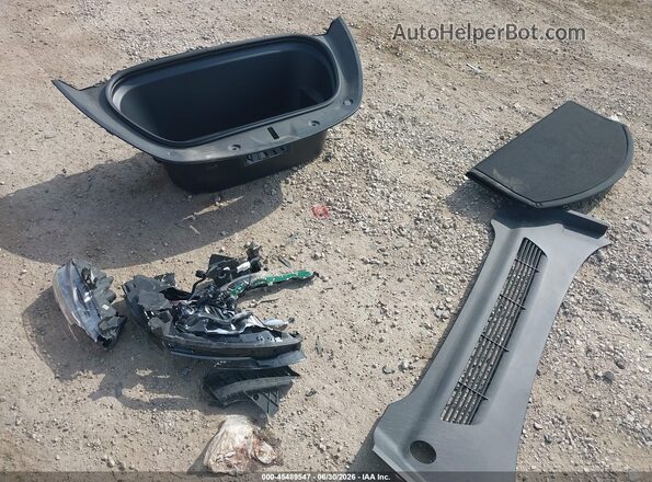 7SAYGDEE8RA275057 2024 TESLA MODEL Y Red Սարքավորումների վահանակի տեսք